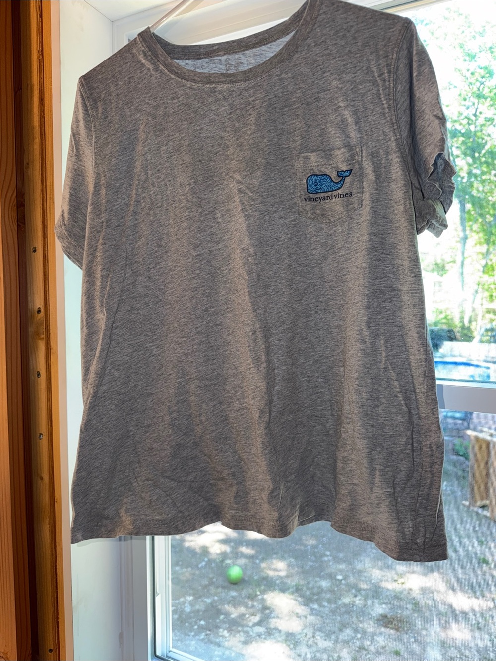 XL Vineyard Vines Gray Tee with Blue Whale Logo
